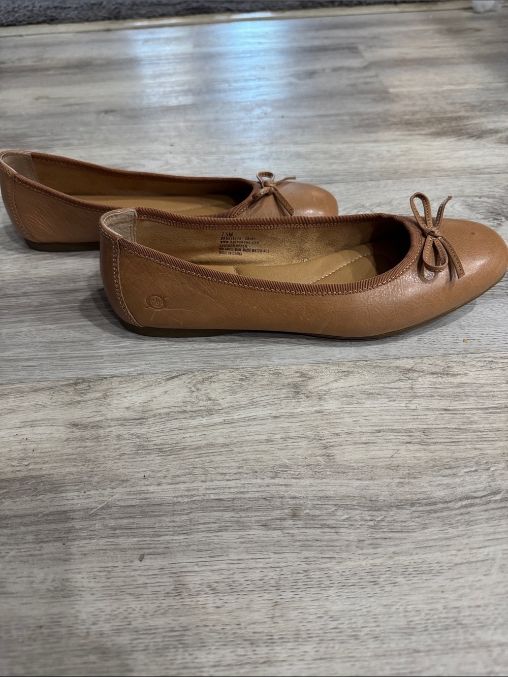 Born Brin  Women's Tan/almond Ballet Flats Size 7.5 - Picture 3 of 8
